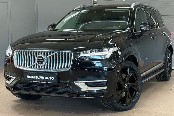 Volvo XC90 2 of 5