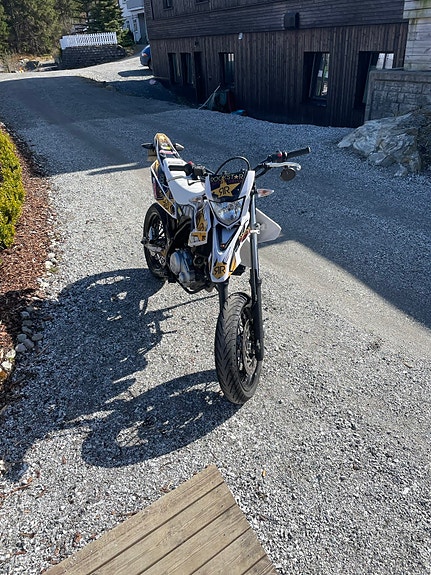 Yamaha WR 125 X 4 of 5