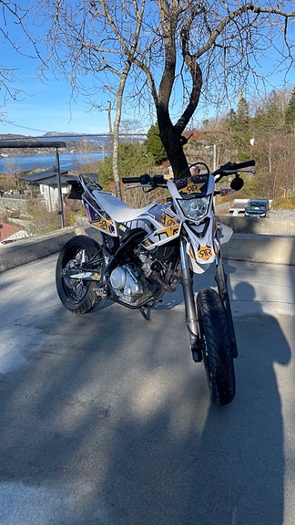 Yamaha WR 125 X 2 of 5