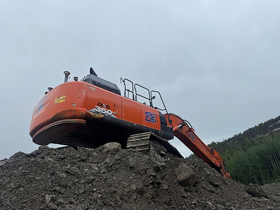 Hitachi ZX350-6 5 of 5