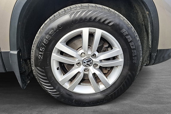 Volkswagen Tiguan 10 of 28