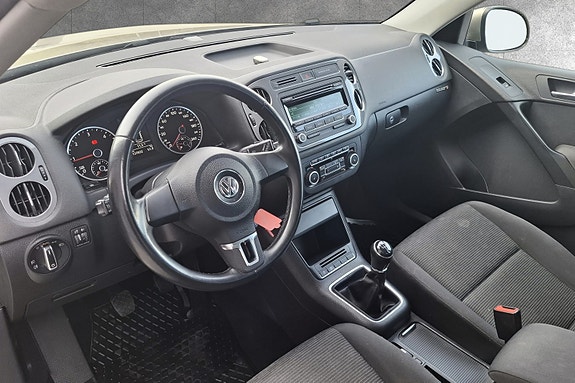 Volkswagen Tiguan 12 of 28