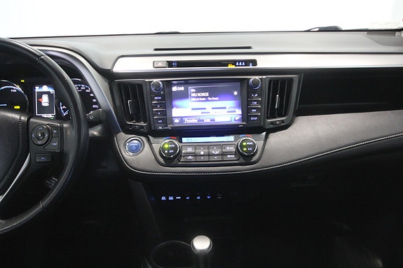 Toyota RAV4 18 of 30