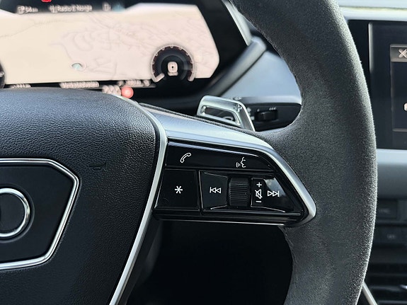 Audi e-tron GT 21 of 30