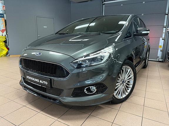 Ford S-MAX 3 of 5