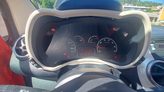 Ford Ka 2 of 3