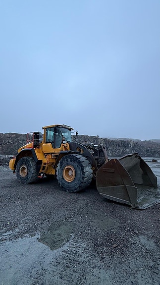Volvo L260H 3 of 5