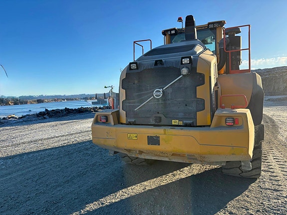 Volvo L260H 24 of 30