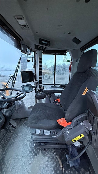 Volvo L260H 12 of 30