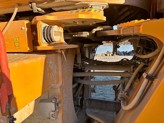 Volvo L260H 21 of 30