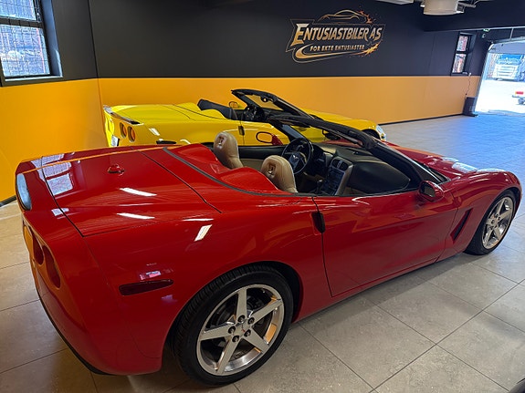 Chevrolet Corvette 4 of 5