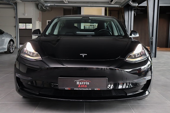 Tesla Model 3 3 of 5