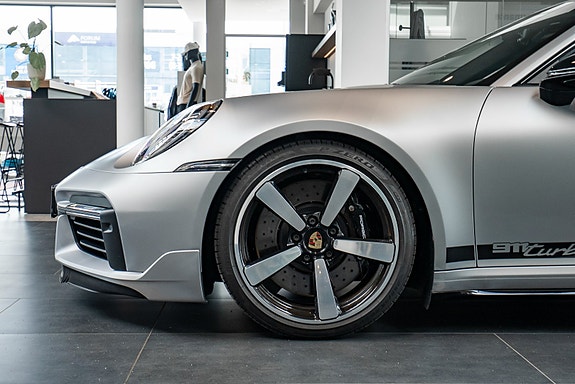 Porsche 911 5 of 5
