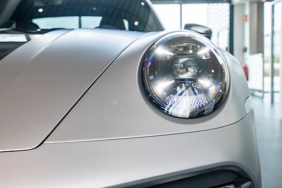 Porsche 911 3 of 5