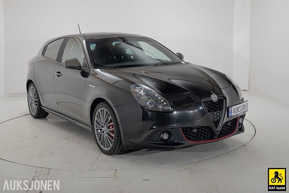 Alfa Romeo Giulietta 3 of 5