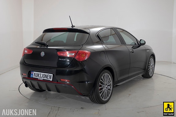 Alfa Romeo Giulietta 4 of 5