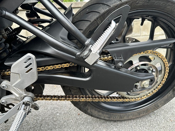 Yamaha XSR 125 14 of 18