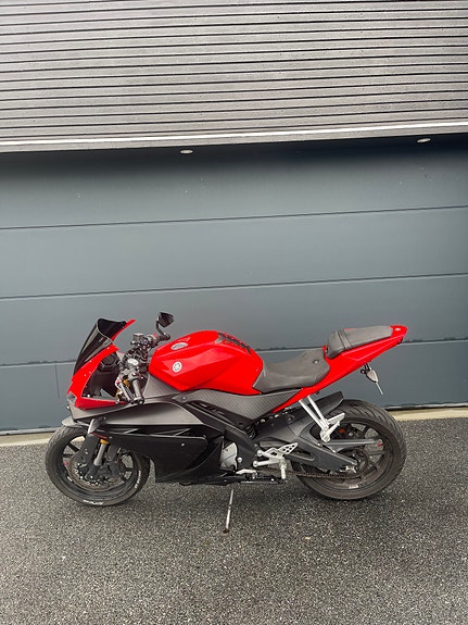 Yamaha YZF-R 125 4 of 5