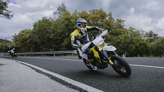 Husqvarna 701 Supermoto FACELIFT/NYHET - 3,99% rentekampanje 29 of 30