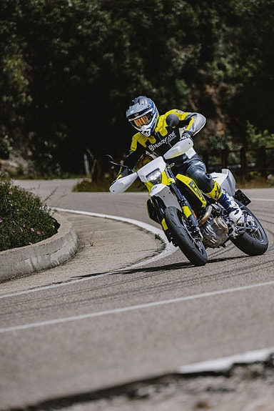Husqvarna 701 Supermoto FACELIFT/NYHET - 3,99% rentekampanje 9 of 30