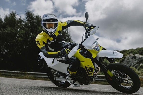 Husqvarna 701 Supermoto 1 stk ledig nå - 3,99% rentekampanje 2 of 5