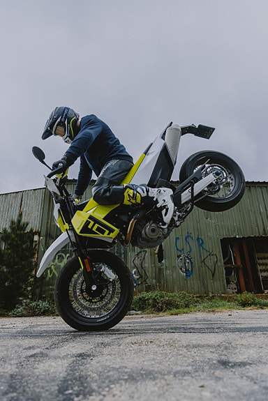 Husqvarna 701 Supermoto FACELIFT/NYHET - 3,99% rentekampanje 7 of 30