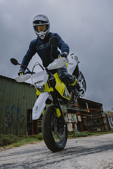 Husqvarna 701 Supermoto 1 stk ledig nå - 3,99% rentekampanje 3 of 5