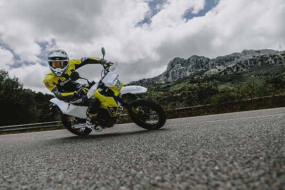 Husqvarna 701 Supermoto FACELIFT/NYHET - 3,99% rentekampanje 10 of 30