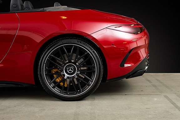 Mercedes-Benz SL63 7 of 24