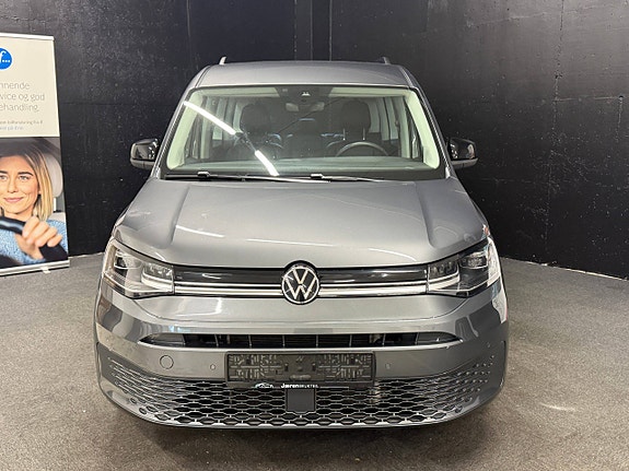 Volkswagen Caddy Maxi 3 of 5