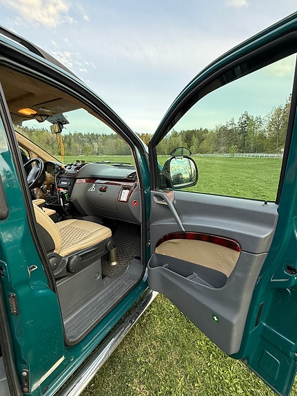 Mercedes-Benz Vito 109 9 of 30