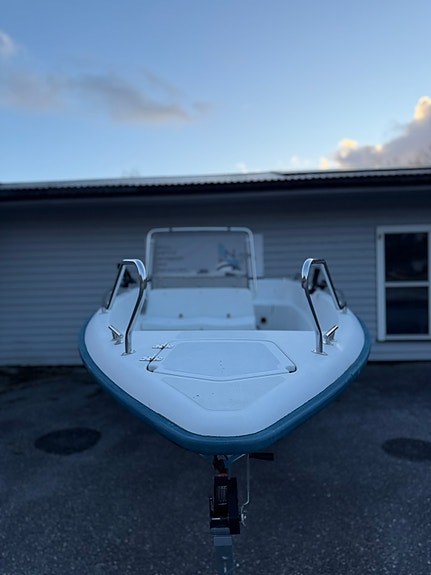 Skjærgårdsjeep selges som reparasjonsobjekt / delebåt 2 of 5