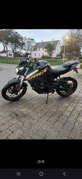 VOGE 125 R 2 of 24
