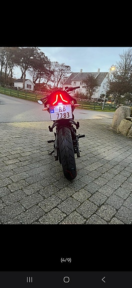 VOGE 125 R 24 of 24