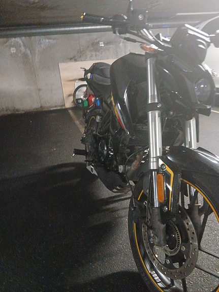 VOGE 125 R 20 of 24