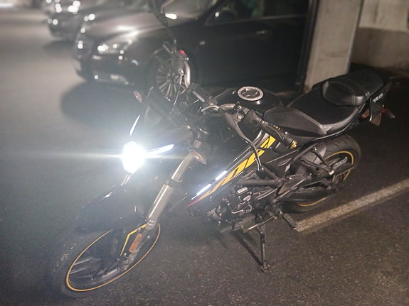 VOGE 125 R 7 of 24