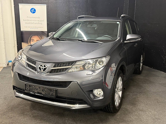 Toyota RAV4 4 of 5