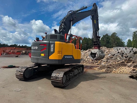 Volvo ECR235EL 3 of 5