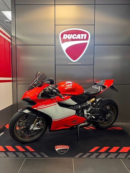 Ducati 1199 Superleggera 2 of 5
