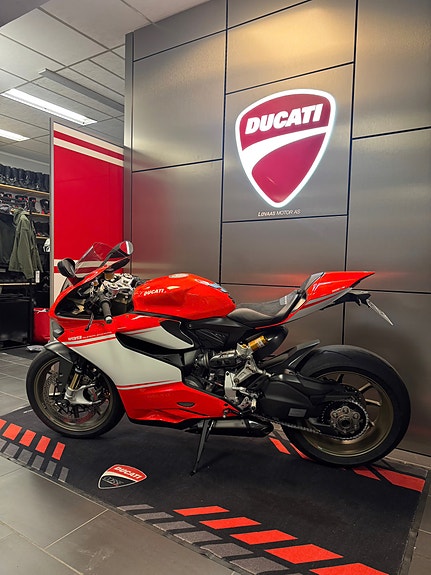 Ducati 1199 Superleggera 4 of 5