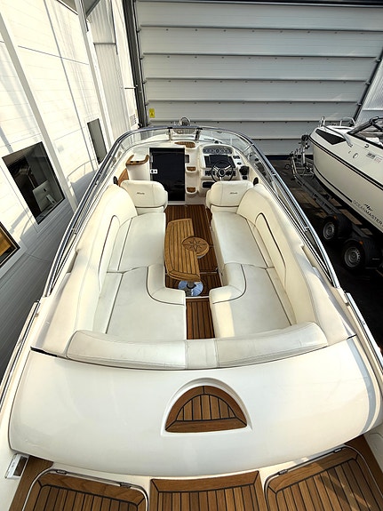 Windy Mirage 25. 280 hk Volvo Penta 5.7L V8. Ankervinsj. Ny base/motorblokk 2014 19 of 30