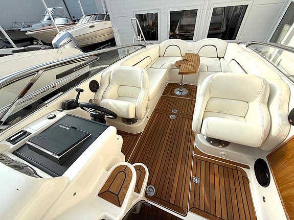 Windy Mirage 25. 280 hk Volvo Penta 5.7L V8. Ankervinsj. Ny base/motorblokk 2014 29 of 30