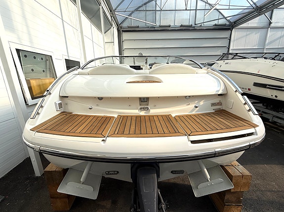Windy Mirage 25. 280 hk Volvo Penta 5.7L V8. Ankervinsj. Ny base/motorblokk 2014 17 of 30