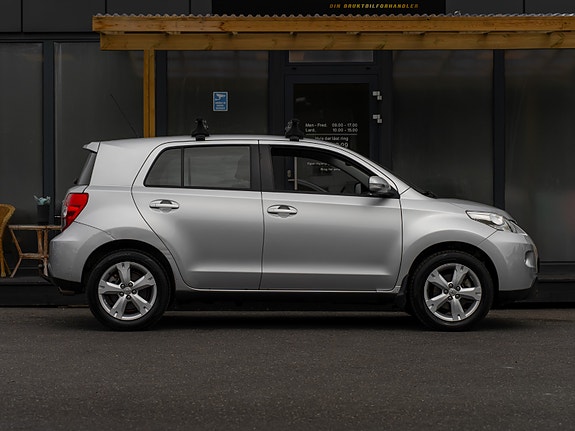 Toyota Urban Cruiser 5 of 5