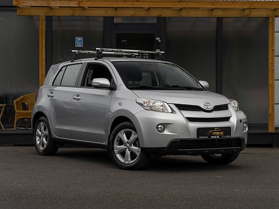 Toyota Urban Cruiser 3 of 5