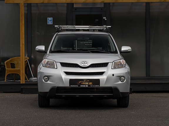 Toyota Urban Cruiser 2 of 5