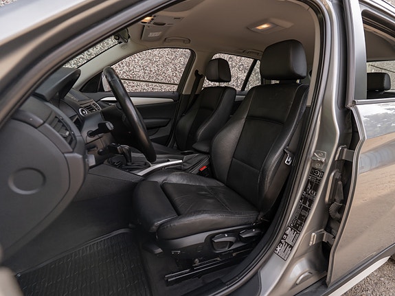 BMW X1 20 of 30