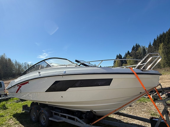 Velholdt Finnmaster T8 m/ Yamaha F300 og mye utstyr. Kun kjørt 198 timer! 4 of 5