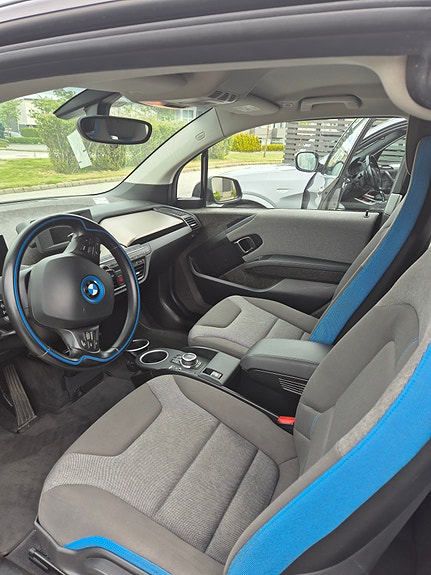 BMW i3 9 of 10