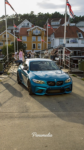 BMW M2 4 of 5